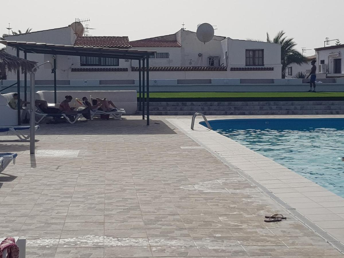 Junto A La Piscina Apartament *